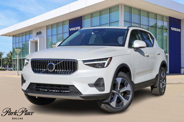 Photo of 2025 Crystal White Pearl Volvo XC40