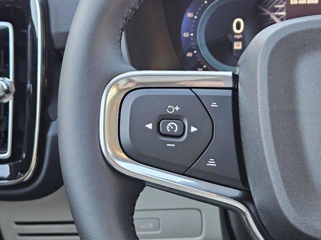 Photo of 2025 Crystal White Pearl Volvo XC40