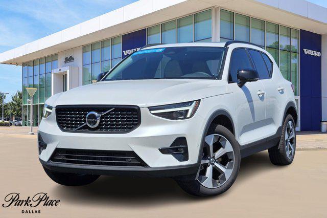 2025 Volvo XC40