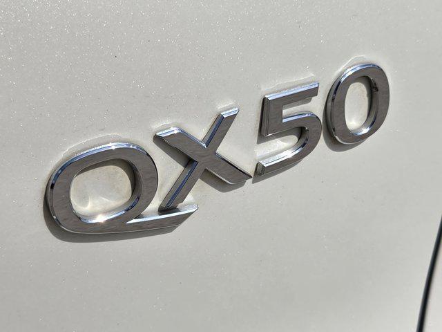 Photo of 2019 Majestic White INFINITI QX50