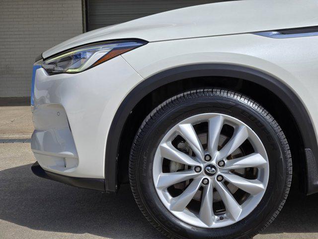 Photo of 2019 Majestic White INFINITI QX50
