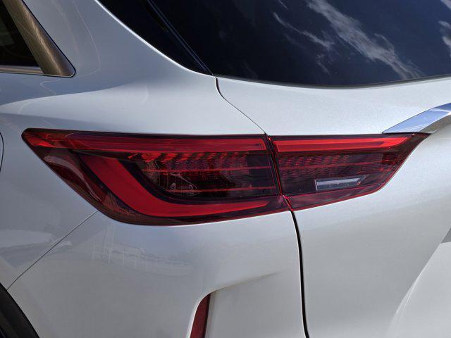Photo of 2019 Majestic White INFINITI QX50