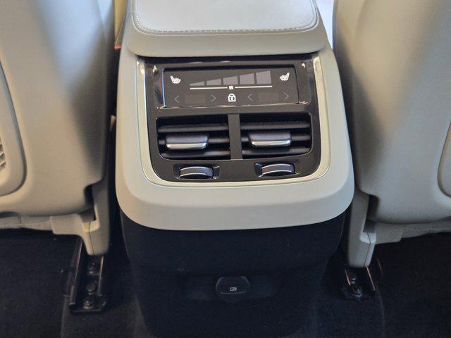 Photo of 2023 Denim Blue Metallic Volvo XC90