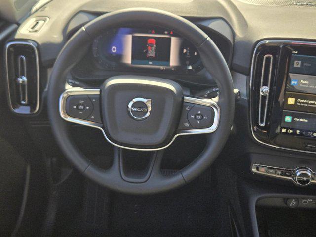 Photo of 2025 Sand Dune Metallic Volvo XC40