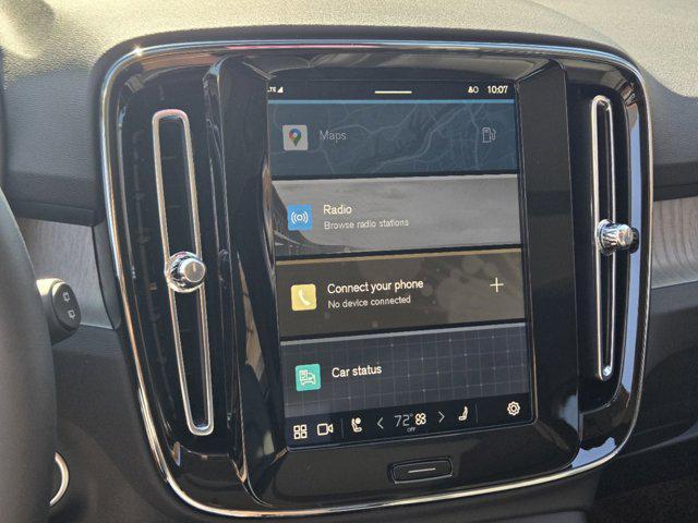 Photo of 2025 Sand Dune Metallic Volvo XC40