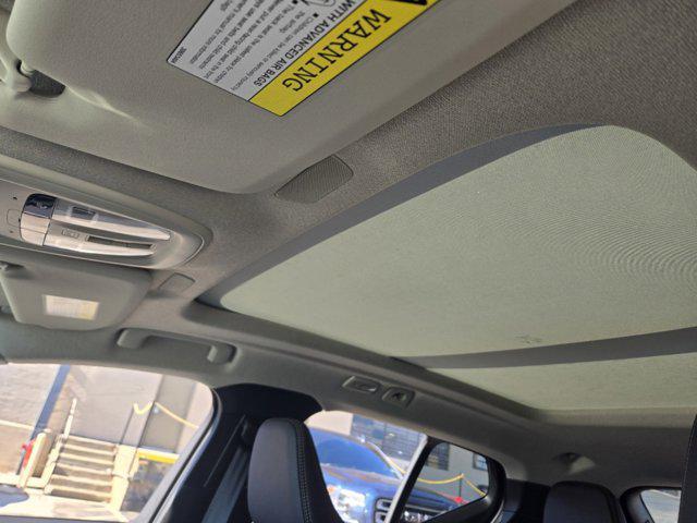 Photo of 2025 Sand Dune Metallic Volvo XC40