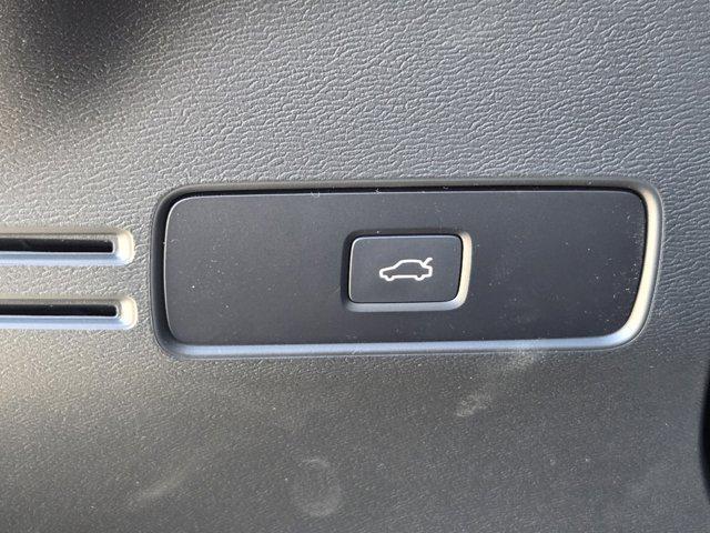Photo of 2025 Sand Dune Metallic Volvo XC40
