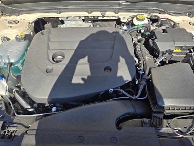 Photo of 2025 Sand Dune Metallic Volvo XC40