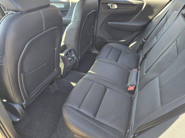 Photo of 2025 Sand Dune Metallic Volvo XC40