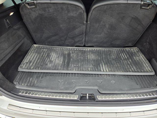 Photo of 2023 Crystal White Metallic Volvo XC90 Recharge Plug-In Hybrid