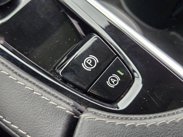 Photo of 2023 Crystal White Metallic Volvo XC90 Recharge Plug-In Hybrid