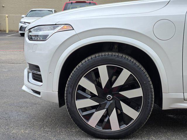 Photo of 2023 Crystal White Metallic Volvo XC90 Recharge Plug-In Hybrid