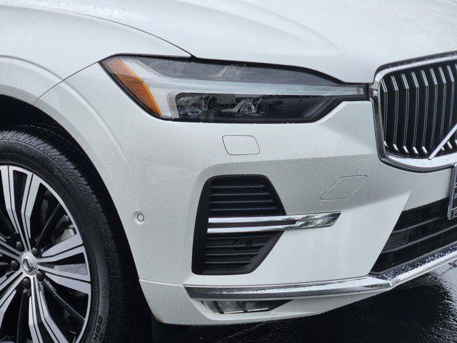 Photo of 2022 Crystal White Metallic Volvo XC60