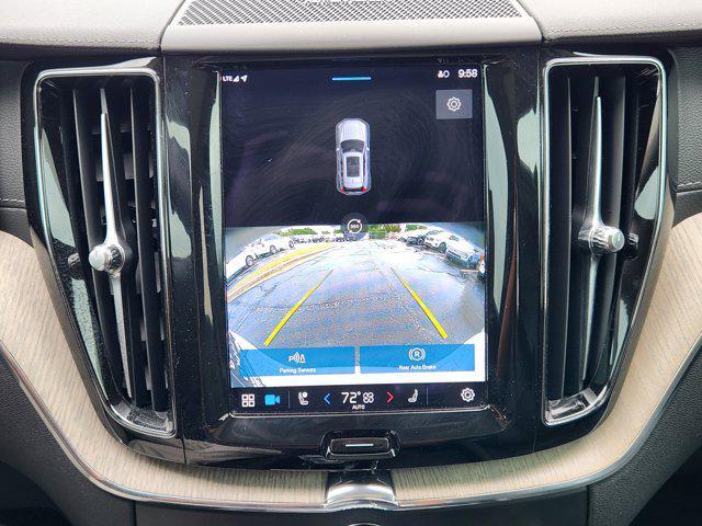 Photo of 2022 Crystal White Metallic Volvo XC60