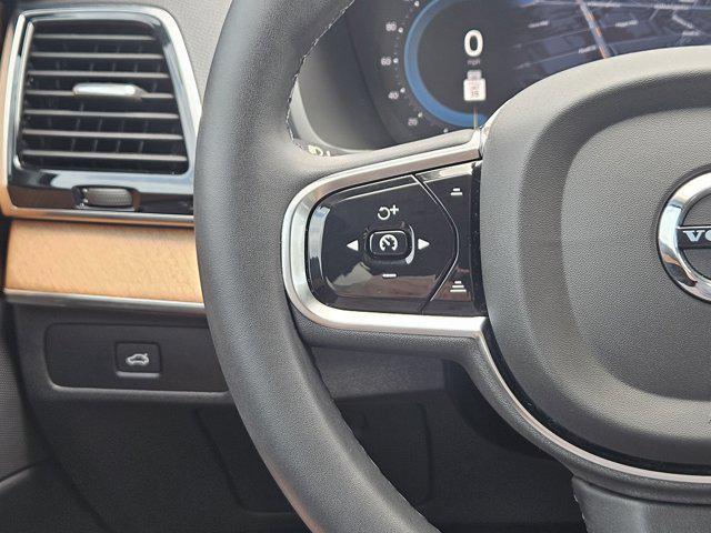 Photo of 2024 Vapour Grey Metallic Volvo XC90