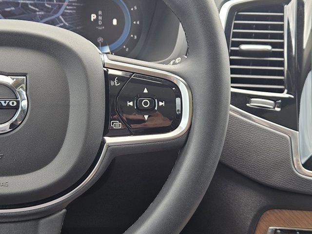 Photo of 2024 Vapour Grey Metallic Volvo XC90