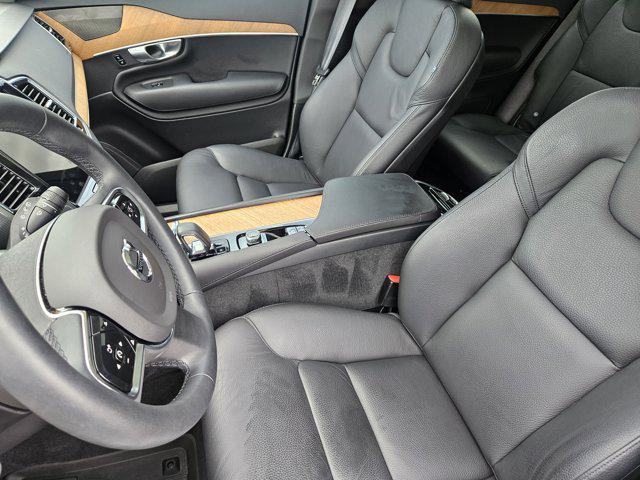 Photo of 2024 Vapour Grey Metallic Volvo XC90