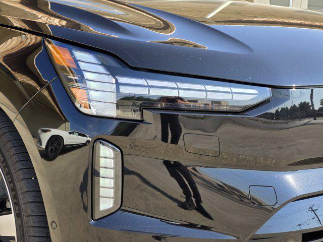 Photo of 2025 Onyx Black Metallic Volvo EX90