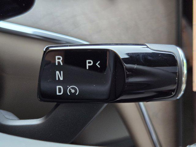 Photo of 2025 Onyx Black Metallic Volvo EX90