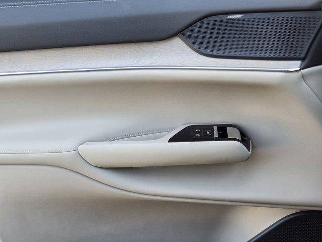 Photo of 2025 Onyx Black Metallic Volvo EX90