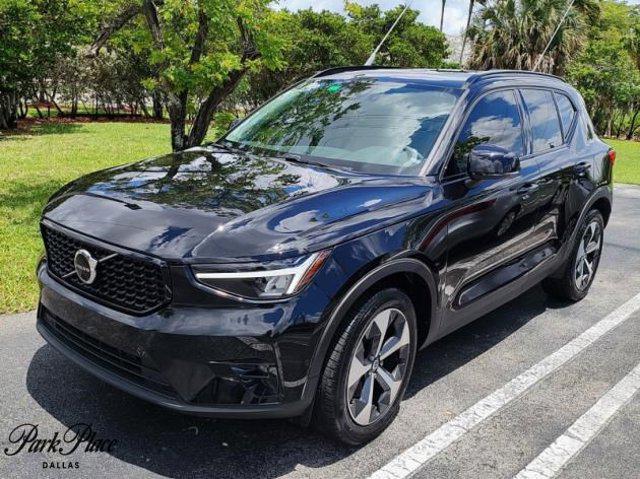 2023 Volvo XC40
