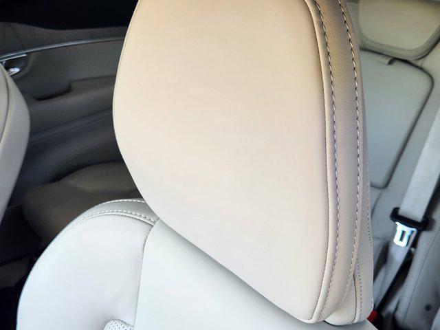Photo of 2025 Onyx Black Metallic Volvo XC90