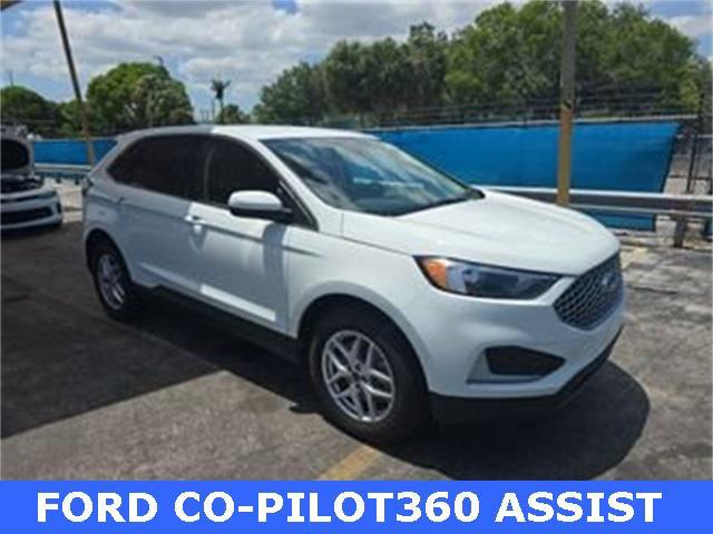Photo of 2024 Oxford White Ford Edge