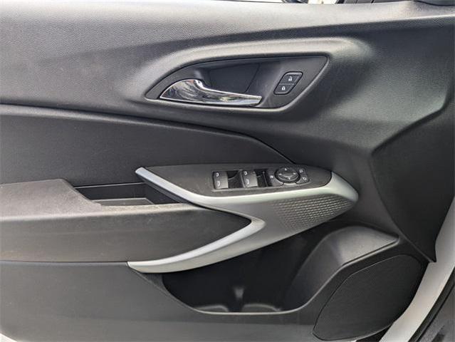 Photo of 2024 Summit White Chevrolet Trax