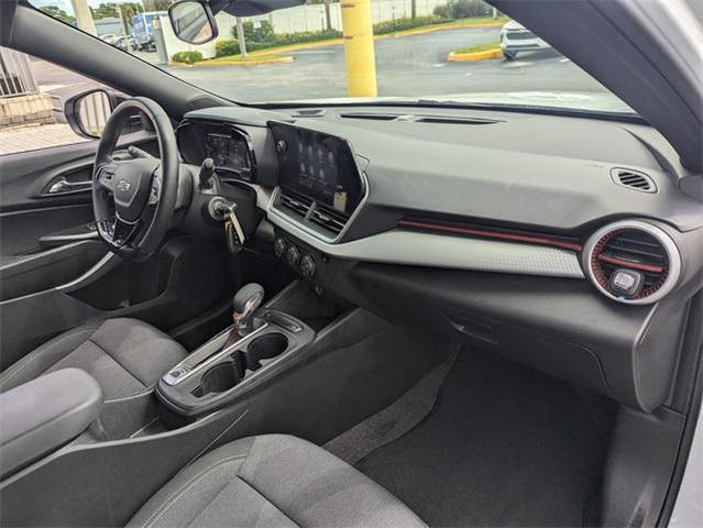 Photo of 2024 Summit White Chevrolet Trax