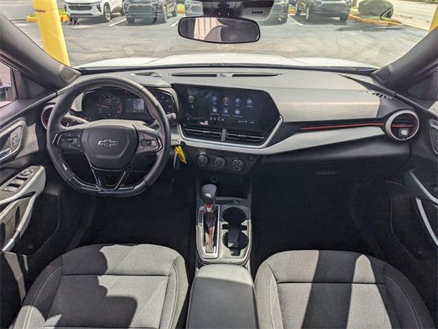 Photo of 2024 Summit White Chevrolet Trax