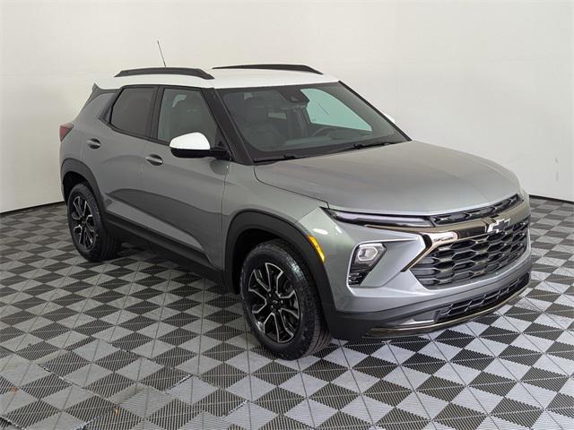 Photo of 2025 Sterling Gray Metallic Chevrolet Trailblazer
