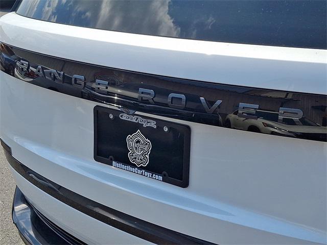 Photo of 2024 White Land Rover Range Rover