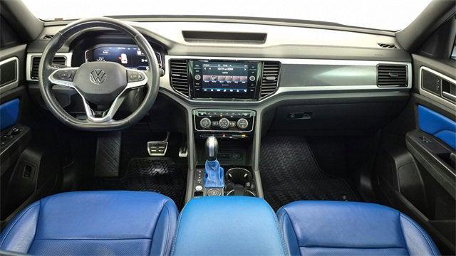 Photo of 2023 Gray Volkswagen Atlas Cross Sport