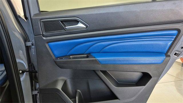 Photo of 2023 Gray Volkswagen Atlas Cross Sport