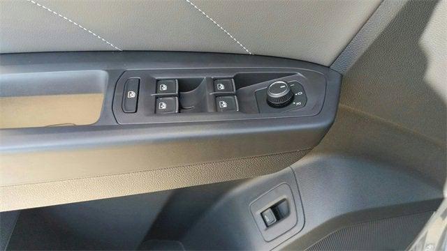 Photo of 2023 Gray Volkswagen Atlas Cross Sport