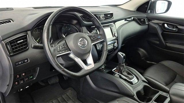 Photo of 2022 Silver Nissan Rogue Sport