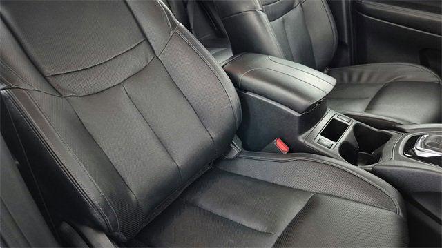 Photo of 2022 Silver Nissan Rogue Sport
