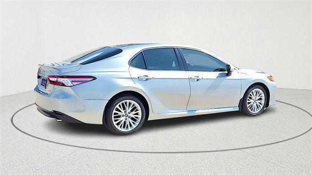 Photo of 2018 Silver Toyota Camry