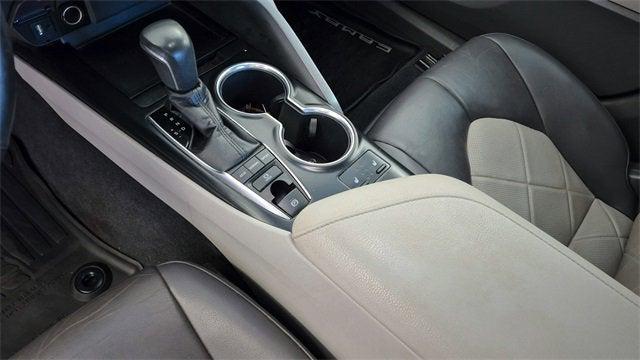 Photo of 2018 Silver Toyota Camry