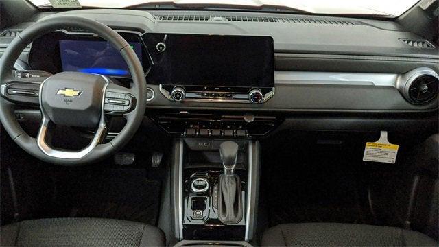 Photo of 2024 Summit White Chevrolet Colorado
