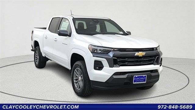 Photo of 2025 Summit White Chevrolet Colorado