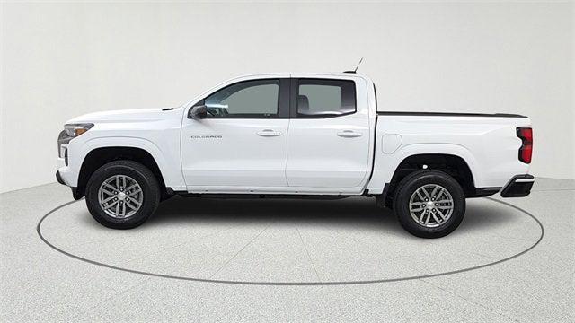 Photo of 2025 Summit White Chevrolet Colorado
