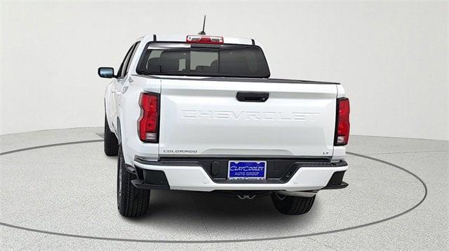 Photo of 2025 Summit White Chevrolet Colorado