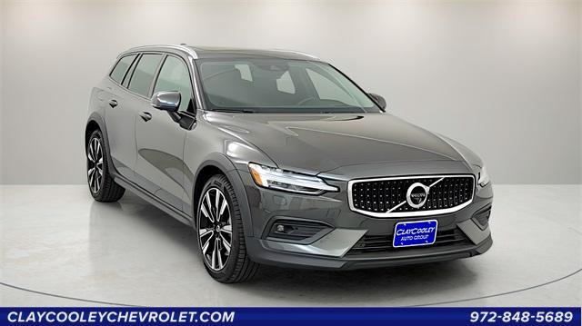 2022 Volvo V60 Cross Country