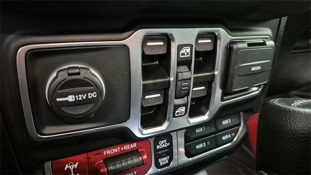 Photo of 2025 White Jeep Gladiator