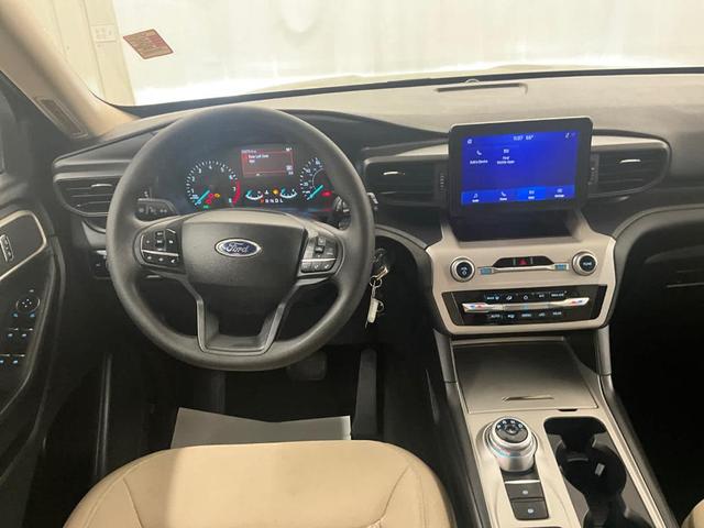 Photo of 2024 Carbonized Gray Metallic Ford Explorer