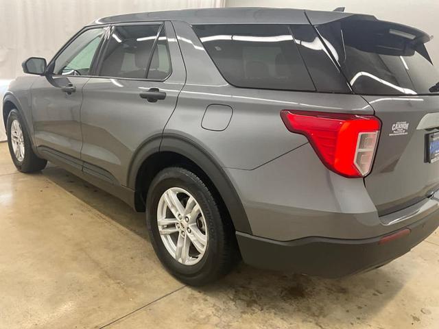 Photo of 2024 Carbonized Gray Metallic Ford Explorer