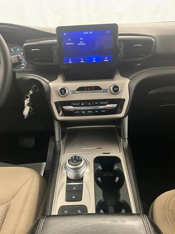 Photo of 2024 Carbonized Gray Metallic Ford Explorer