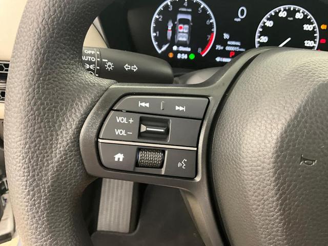 Photo of 2026 Solar Silver Metallic Honda HR-V