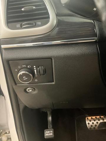 Photo of 2016 Bright White Clearcoat Jeep Grand Cherokee